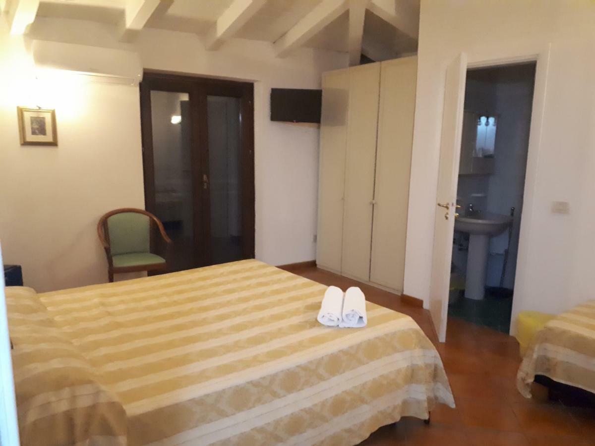 فيلاماري Hotel La Perla المظهر الخارجي الصورة